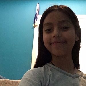 Meet your Posher, Esmeralda